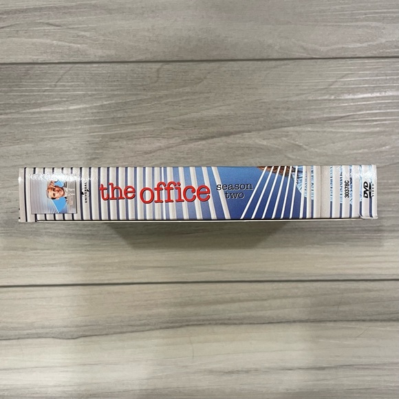 The Office Season Two DVD Box Set - Picture 3 of 12